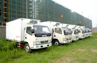 東風(fēng)多利卡4米冷藏車(chē)批量交付，疫苗、海鮮、冷飲專(zhuān)用冷藏車(chē)。